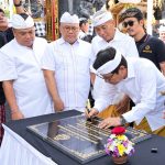 Hadiri Karya di Bualu, DPRD Badung Ajak Krama Ajegkan Adat dan Agama